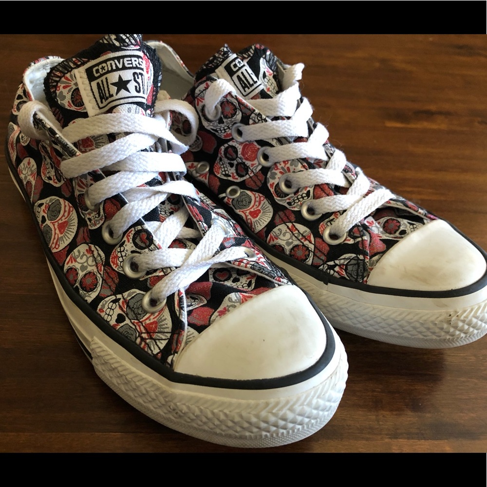 Converse - ALL ⭐️ STAR - Women’s Size 8